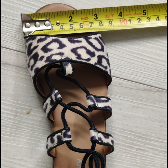 *💖 NWOT, Animal print black Jack gladiator shoes - Picture 9 of 10